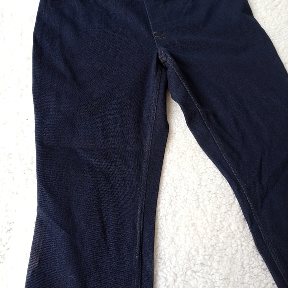 031. Nwt Hue Classic Jeans Capri Size Medium - Picture 3 of 11